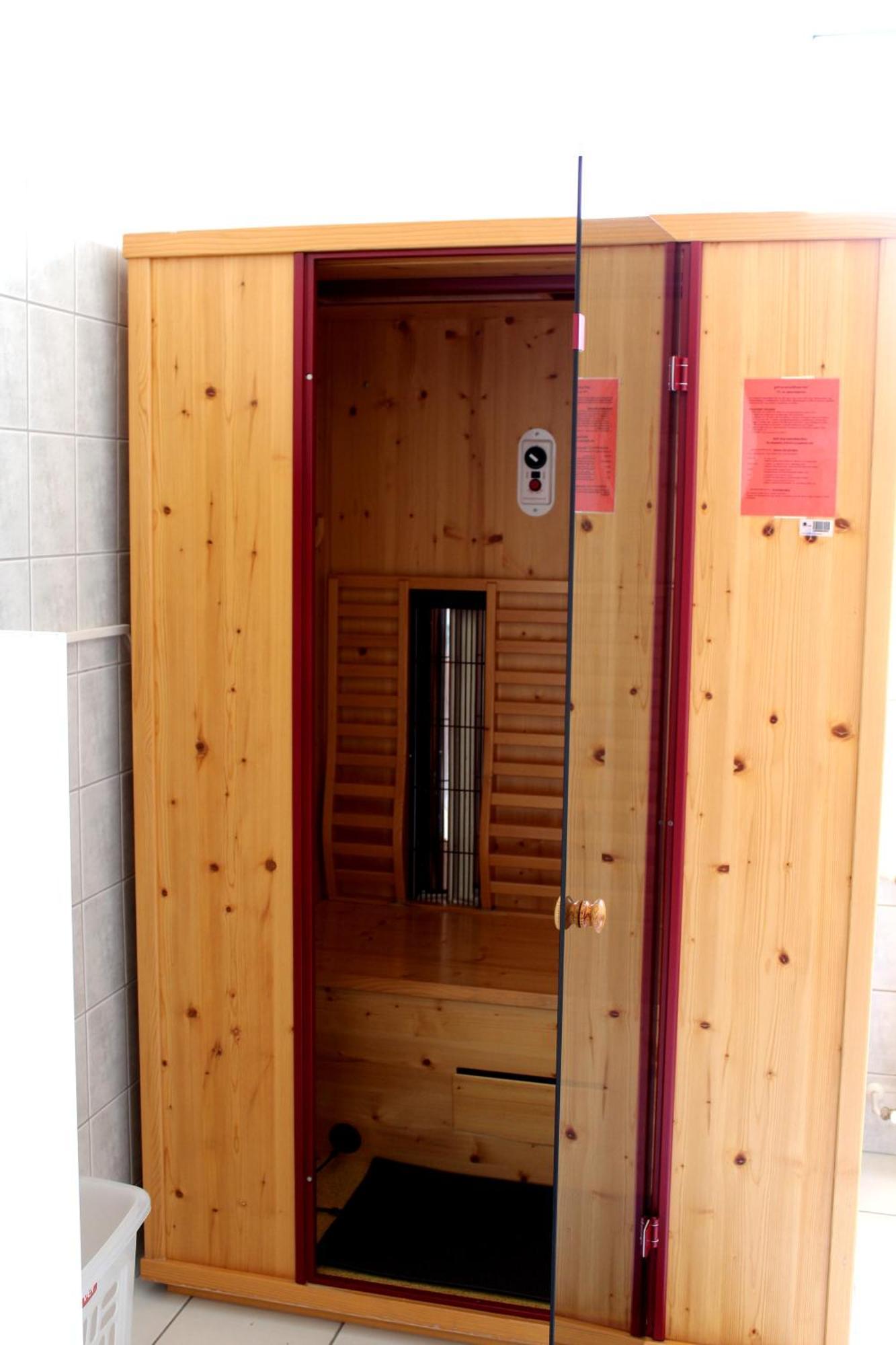 Hotel Ovit Кестхей Экстерьер фото