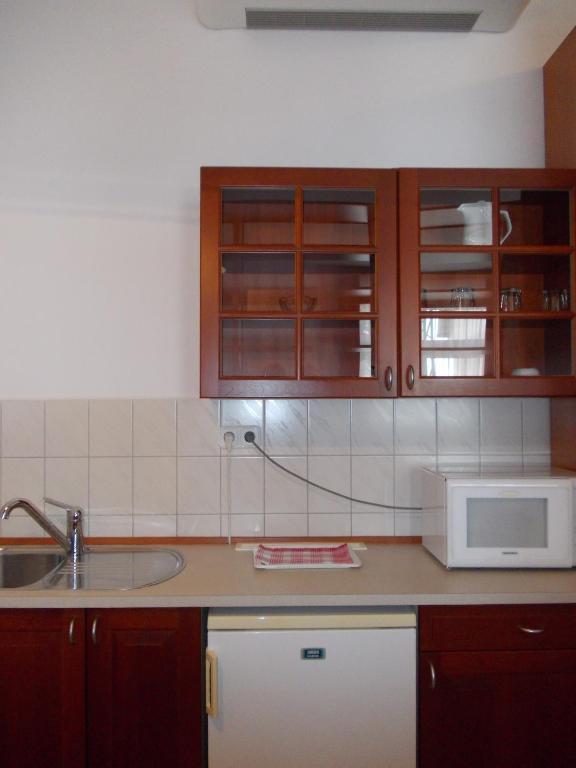 Hotel Ovit Кестхей Номер фото